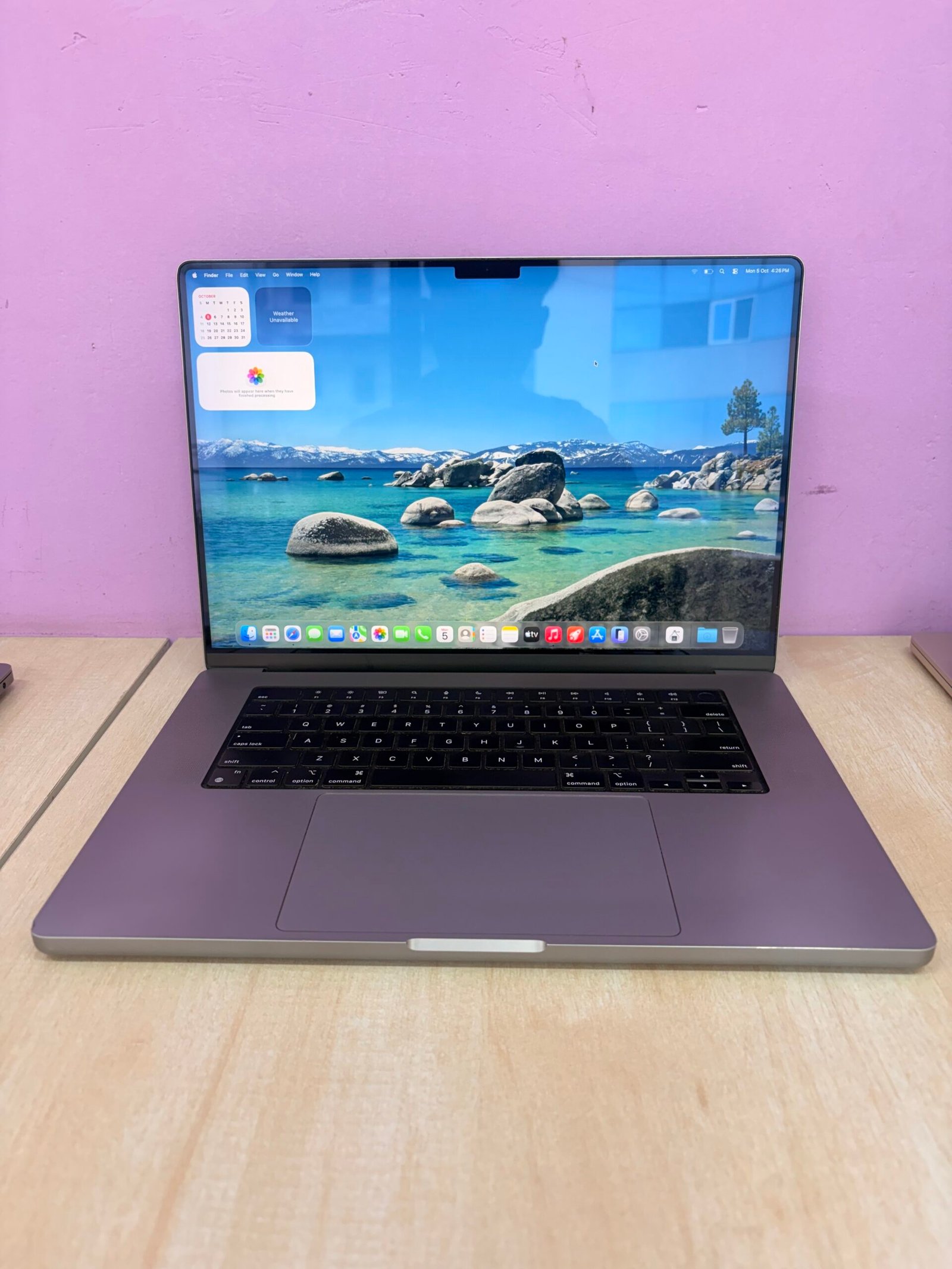 Pre Owned MacBook Pro A2485 |  M1 Max 64GB Ram 1 TB SSD