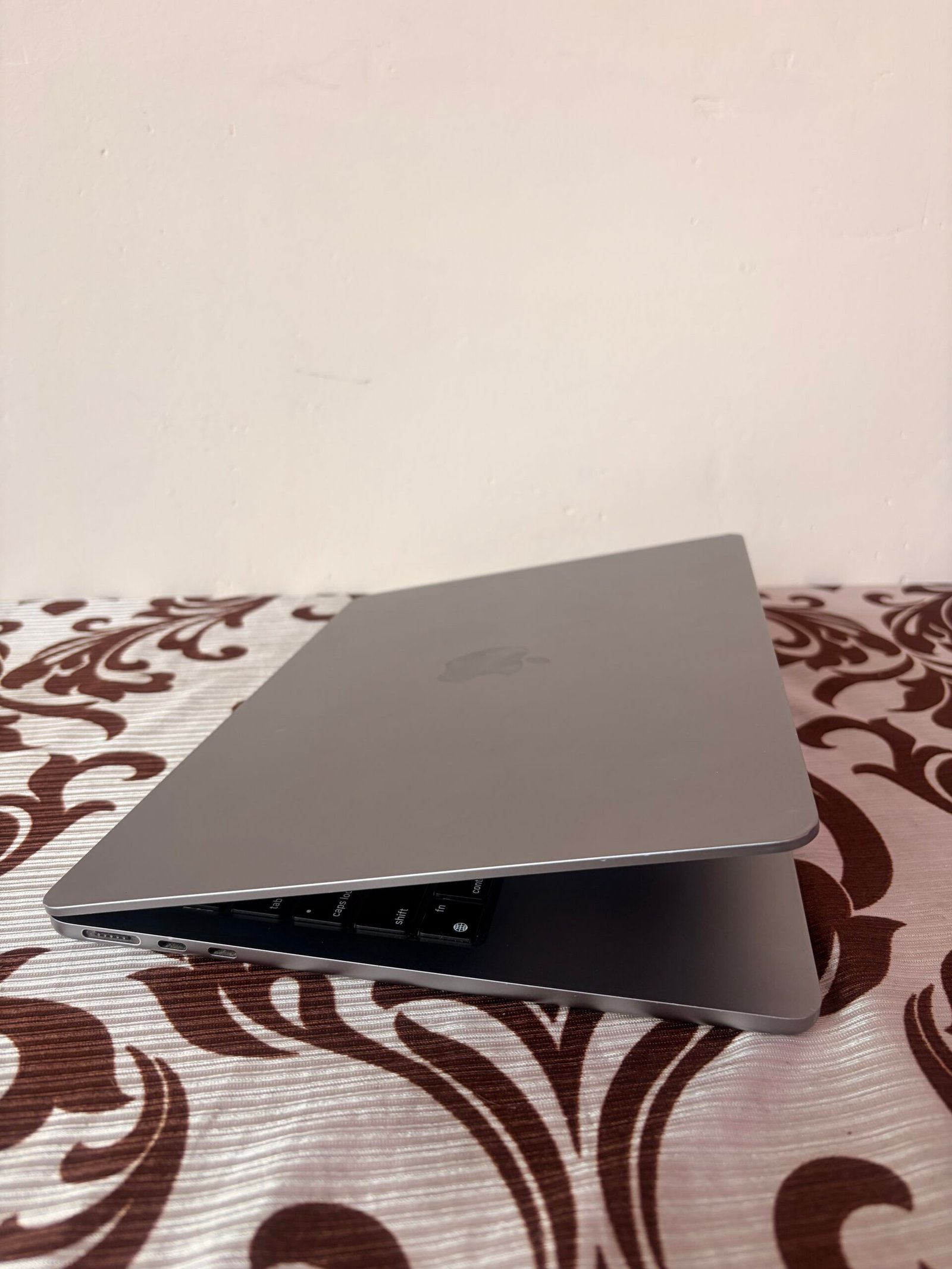 Pre Owned MacBook Air M2 |  24GB Ram 512 GB SSD
