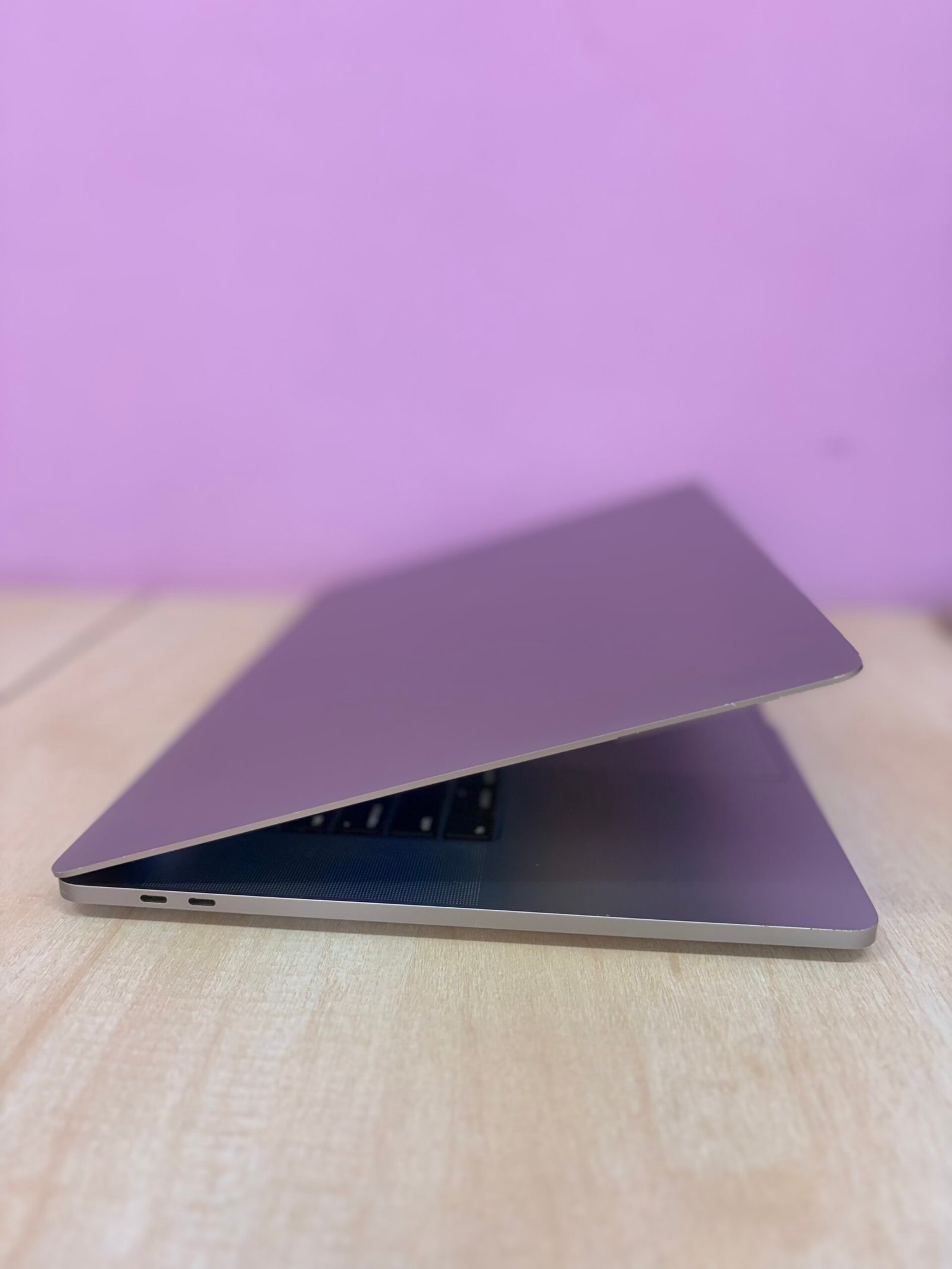 Pre Owned Macbook Pro A2141 | 16gb Ram 512GB NVMe SSD